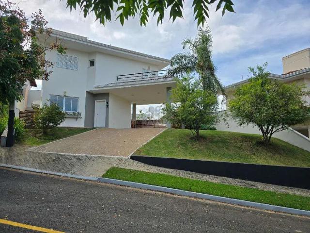 Casa / Sobrado em Condomínio para Locação em Valinhos/SP Lenheiro 3 Quartos