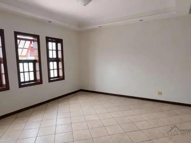 Casa / Sobrado em Condomínio para Locação em Valinhos/SP Parque dos Cocais 3 Quartos