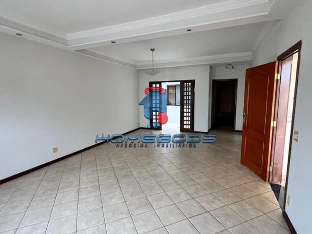 Casa / Sobrado em Condomínio para Locação em Valinhos/SP Parque dos Cocais 3 Quartos