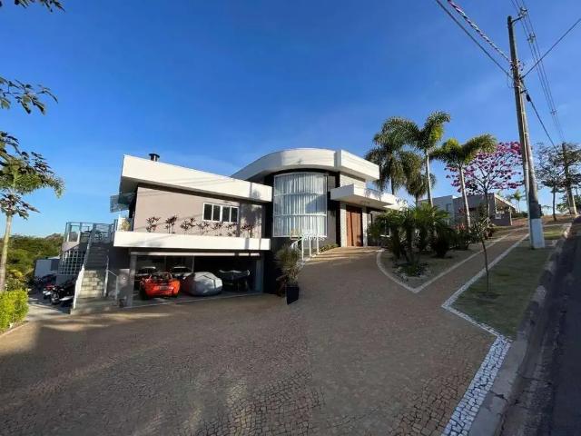 Casa / Sobrado em Condomínio para Locação em Valinhos/SP Residencial Vila Lombarda 3 Quartos