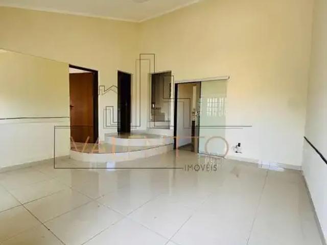 Casa / Sobrado em Condomínio para Locação em Valinhos/SP Roncáglia 3 Quartos