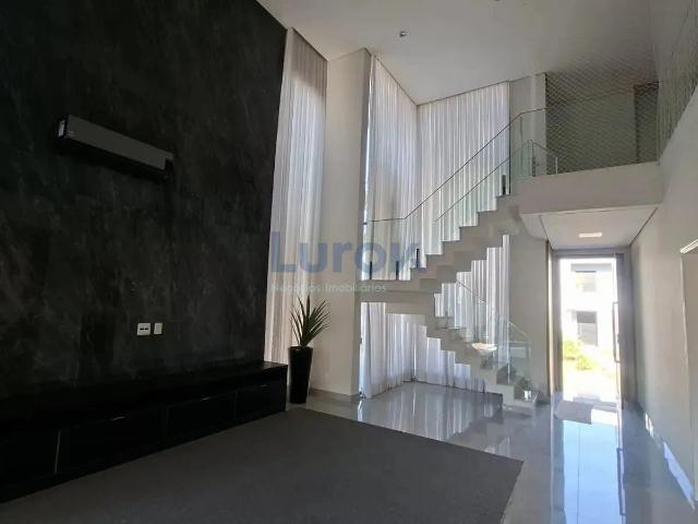 Casa / Sobrado em Condomínio para Locação em Valinhos/SP Roncáglia 3 Quartos