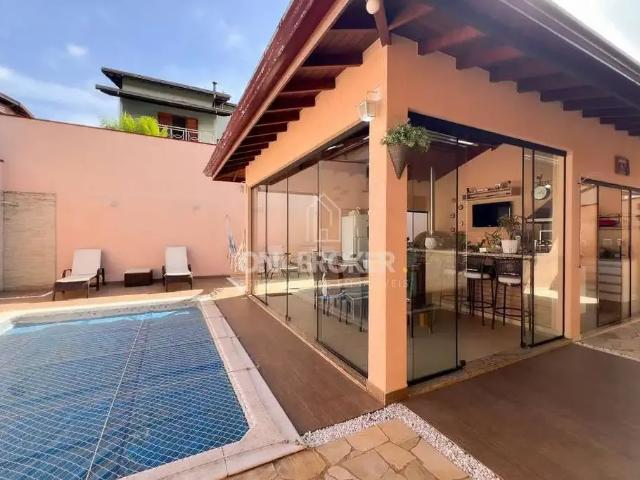 Casa / Sobrado em Condomínio para Locação em Valinhos/SP Santa Cruz 4 Quartos