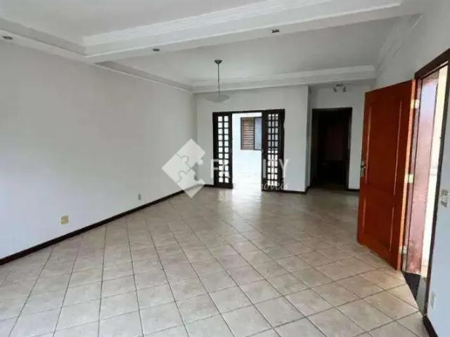 Casa / Sobrado em Condomínio para Locação em Valinhos/SP Vila Capuava 3 Quartos
