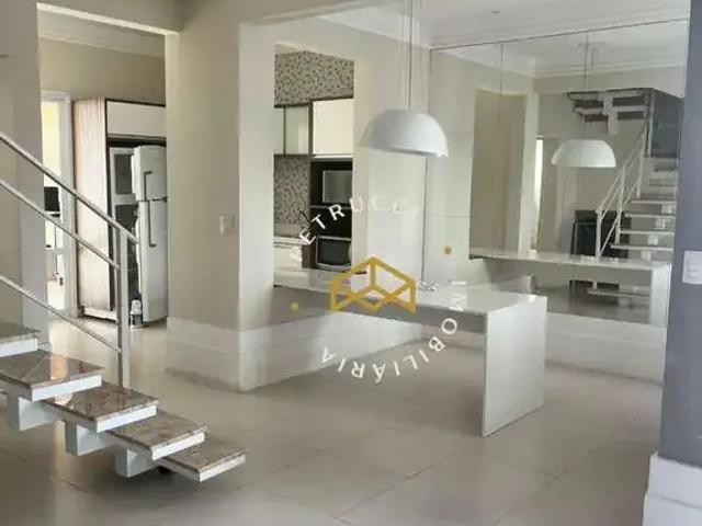 Casa / Sobrado em Condomínio para Locação em Valinhos/SP Vila Jair 3 Quartos