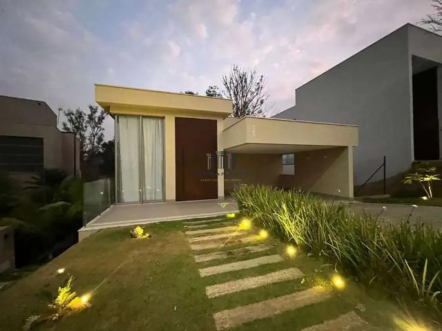 Casa / Sobrado em Condomínio para Locação em Vespasiano/MG Alphaville 4 Quartos