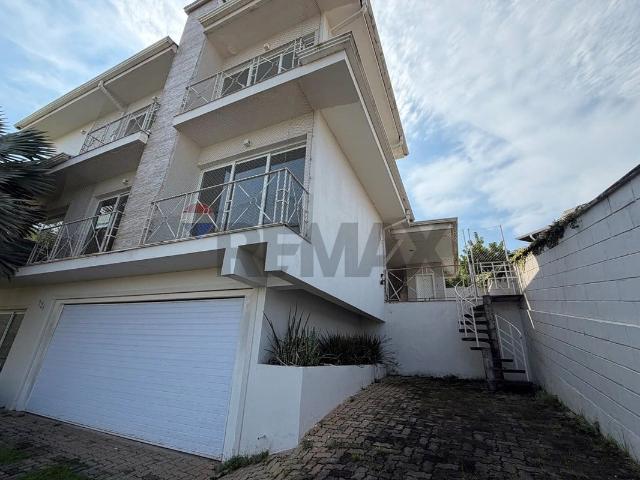 Casa / Sobrado em Condomínio para Locação em Vinhedo/SP Condomínio Vista Alegre 4 Quartos