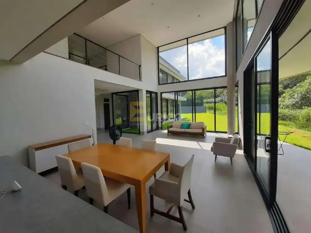 Casa / Sobrado em Condomínio para Locação em Vinhedo/SP Condomínio Campo de Toscana 3 Quartos