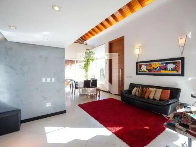 Casa / Sobrado em Condomínio para Locação em Vinhedo/SP Condomínio Estância Marambaia 4 Quartos