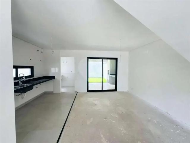 Casa / Sobrado em Condomínio para Locação em Vinhedo/SP Cachoeira 3 Quartos