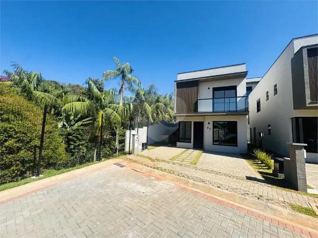Casa / Sobrado em Condomínio para Locação em Vinhedo/SP Cachoeira 3 Quartos