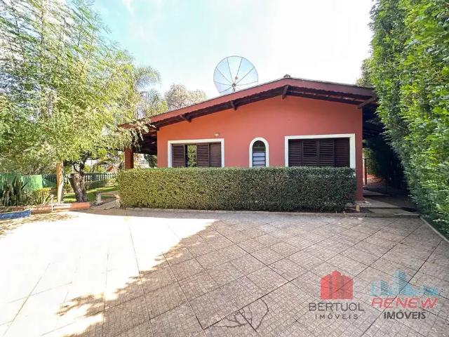 Casa / Sobrado em Condomínio para Locação em Vinhedo/SP Marambaia 4 Quartos