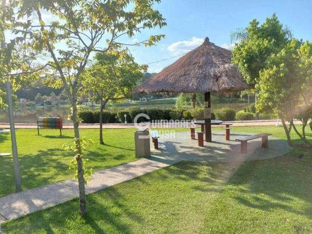 Casa / Sobrado em Condomínio para Locação em Vinhedo/SP Marambaia 4 Quartos