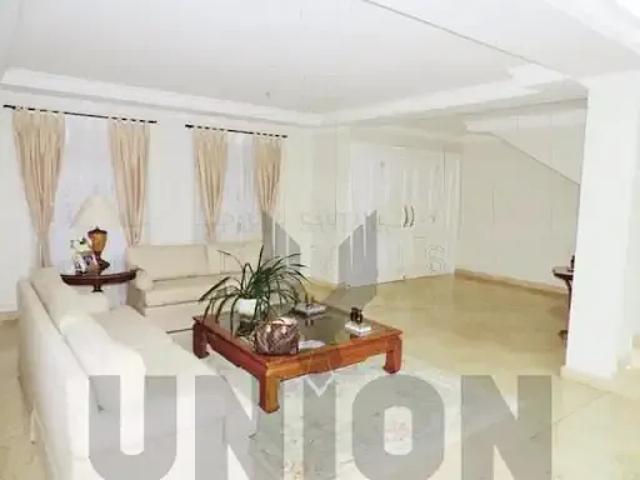 Casa / Sobrado em Condomínio para Locação em Vinhedo/SP Marambaia 5 Quartos