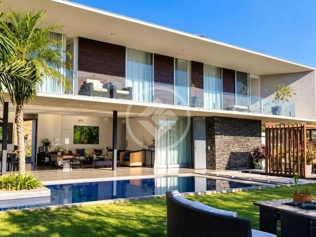 Casa / Sobrado em Condomínio para Locação em Vinhedo/SP Marambaia 6 Quartos