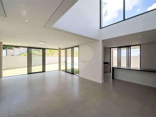 Casa / Sobrado em Condomínio para Locação em Vinhedo/SP Santa Cândida 4 Quartos