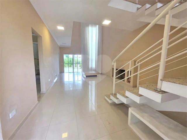 Casa / Sobrado em Condomínio para Locação em Vinhedo/SP Pinheirinho 3 Quartos