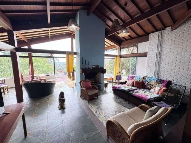 Casa / Sobrado em Condomínio para Locação em Vinhedo/SP Vale da Santa Fé 5 Quartos
