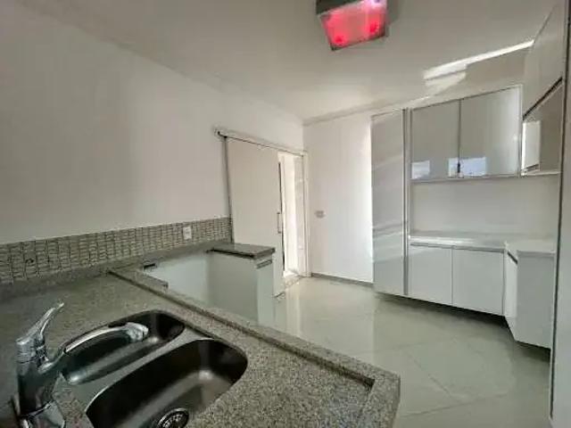 Casa / Sobrado em Condomínio para Locação em Vinhedo/SP Vista Alegre 4 Quartos