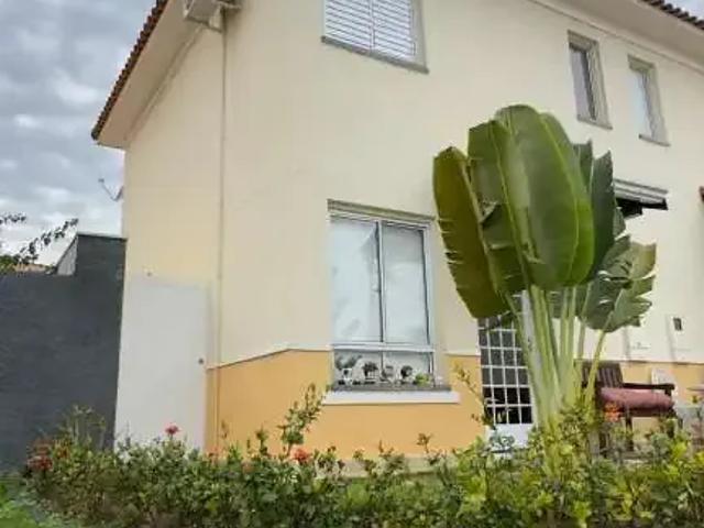 Casa / Sobrado em Condomínio para Locação em Votorantim/SP Condomínio Villa Flora 2 Quartos