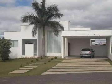 Casa / Sobrado em Condomínio para Locação em Votorantim/SP Chácaras Residenciais Santa Maria 4 Quartos