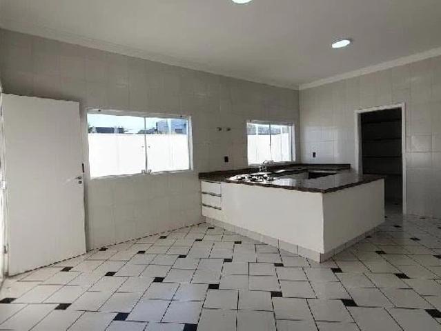 Casa / Sobrado em Condomínio para Locação em Votorantim/SP Itapeva 3 Quartos