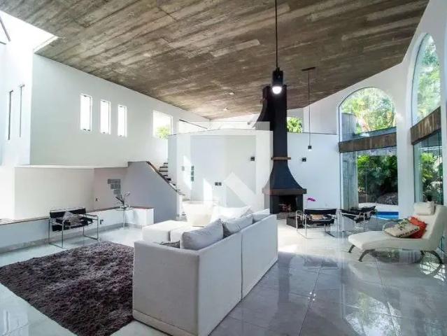 Casa / Sobrado em Condomínio para Locação em Votorantim/SP Parque Morumbi 3 Quartos