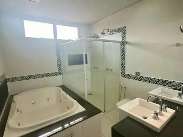 Casa / Sobrado em Condomínio para Locação em Álvares Machado/SP Gramado Park Residencial 5 Quartos
