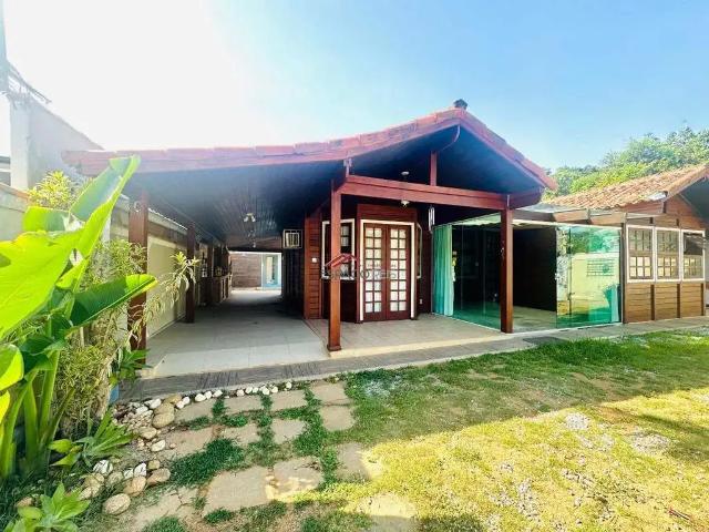 Casa / Sobrado em Condomínio para Locação em Armação dos Búzios/RJ Caravelas 3 Quartos