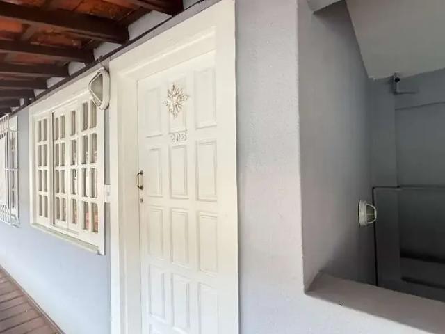 Casa / Sobrado em Condomínio para Locação em Armação dos Búzios/RJ Centro 2 Quartos