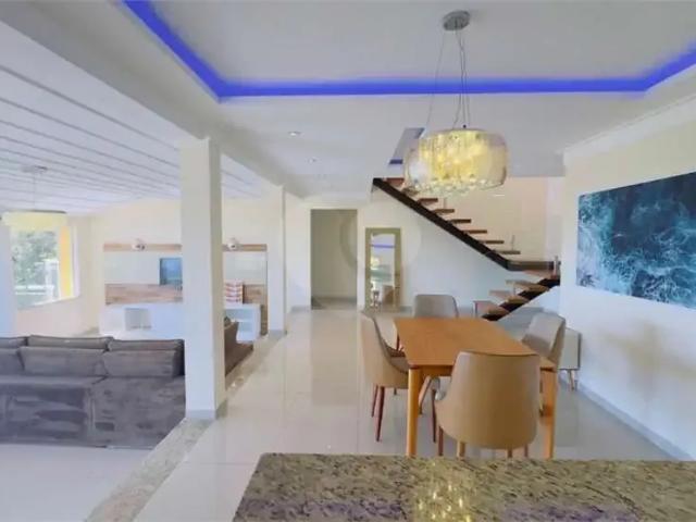 Casa / Sobrado em Condomínio para Locação em Armação dos Búzios/RJ Geribá 5 Quartos