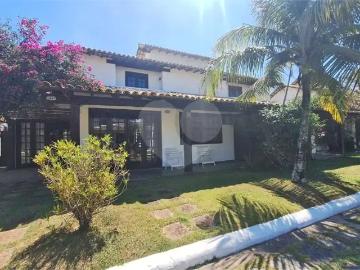Casa / Sobrado em Condomínio para Locação em Armação dos Búzios/RJ Praia Rasa 3 Quartos