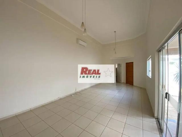 Casa / Sobrado em Condomínio para Locação em Araçatuba/SP Aeroporto 3 Quartos