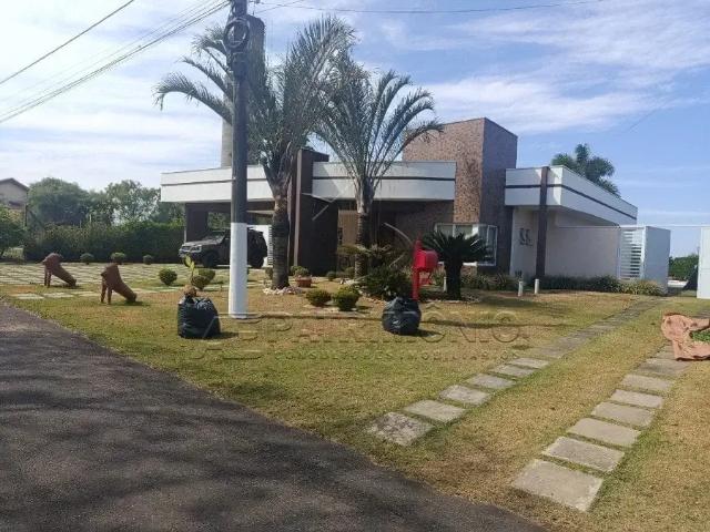 Casa / Sobrado em Condomínio para Locação em Araçoiaba da Serra/SP Barreirinho 3 Quartos