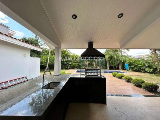 Casa / Sobrado em Condomínio para Locação em Araçoiaba da Serra/SP Barreiro 4 Quartos