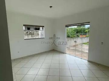 Casa / Sobrado em Condomínio para Locação em Araçoiaba da Serra/SP Condomínio Village Ipanema 3 Quartos