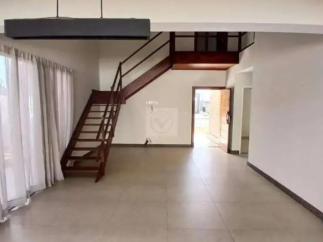 Casa / Sobrado em Condomínio para Locação em Aracaju/SE Zona de Expansão Mosqueiro 4 Quartos