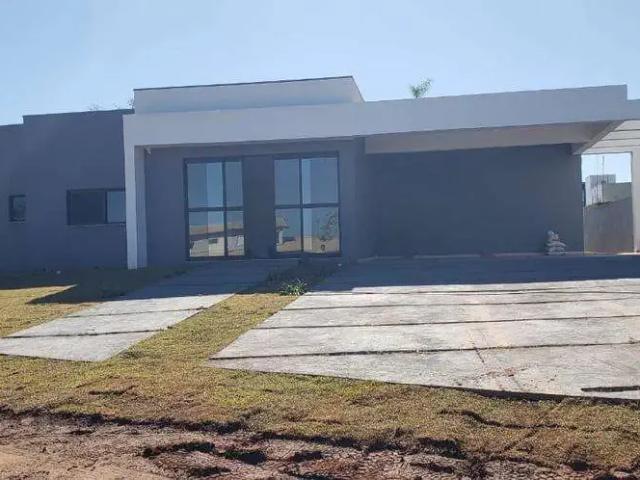Casa / Sobrado em Condomínio para Locação em Arandu/SP Riviera de Santa Cristina I 4 Quartos
