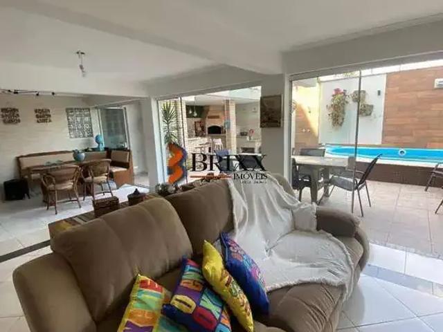 Casa / Sobrado em Condomínio para Locação em Arujá/SP Arujá 5 4 Quartos