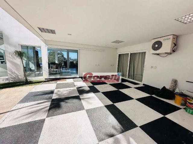 Casa / Sobrado em Condomínio para Locação em Arujá/SP Arujá 5 4 Quartos