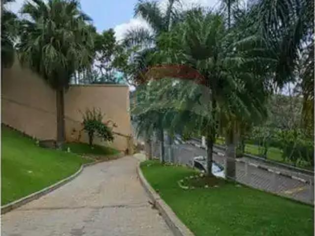 Casa / Sobrado em Condomínio para Locação em Arujá/SP Arujázinho I, II e III 4 Quartos