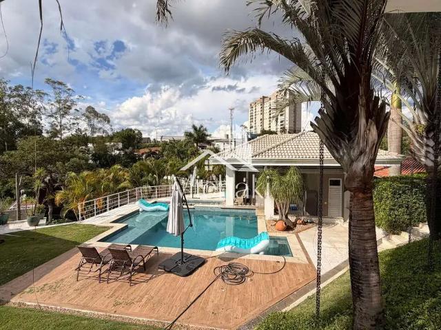 Casa / Sobrado em Condomínio para Locação em Arujá/SP Arujázinho I, II e III 4 Quartos