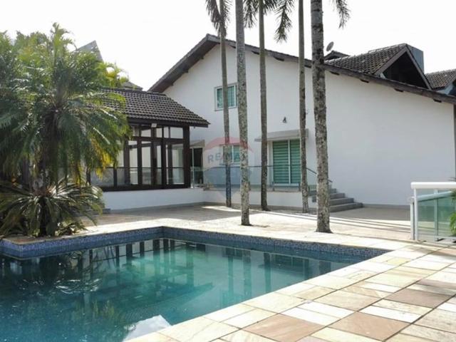 Casa / Sobrado em Condomínio para Locação em Arujá/SP Arujázinho I, II e III 4 Quartos