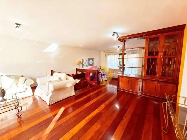 Casa / Sobrado em Condomínio para Locação em Arujá/SP Arujázinho IV 3 Quartos