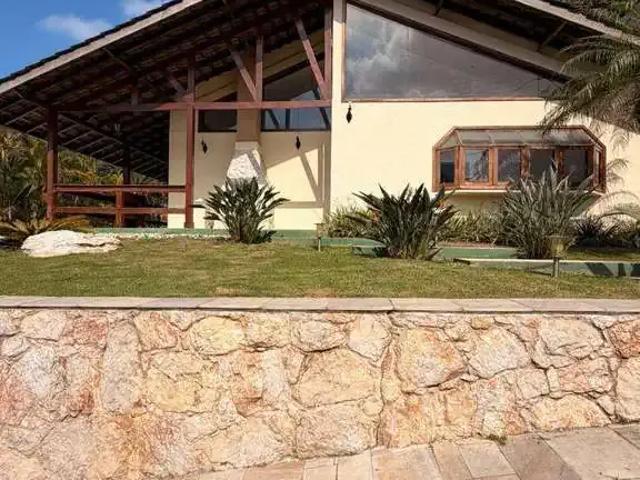 Casa / Sobrado em Condomínio para Locação em Arujá/SP Arujázinho IV 3 Quartos