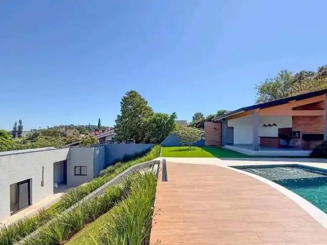 Casa / Sobrado em Condomínio para Locação em Atibaia/SP Condomínio Flamboyant B 4 Quartos