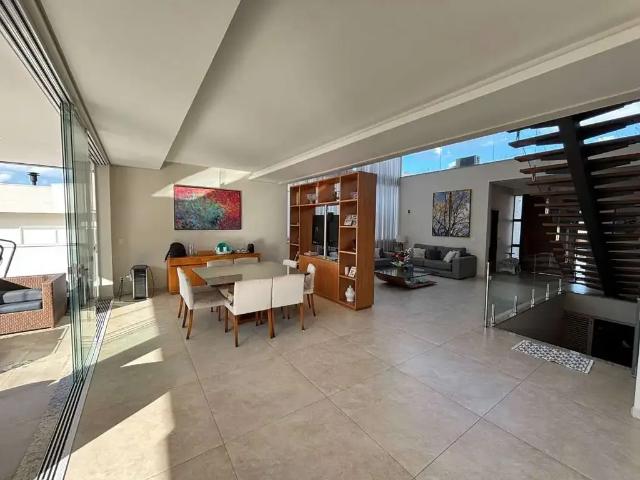 Casa / Sobrado em Condomínio para Locação em Atibaia/SP Condomínio Residencial Água Verde 4 Quartos