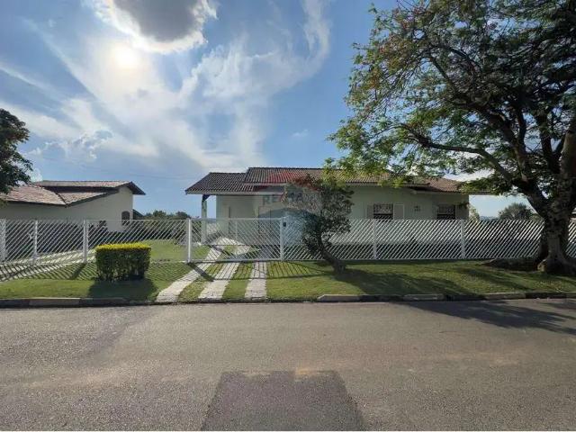 Casa / Sobrado em Condomínio para Locação em Atibaia/SP Jardim Flamboyant B 4 Quartos