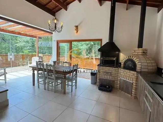 Casa / Sobrado em Condomínio para Locação em Atibaia/SP Portão 3 Quartos