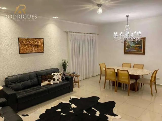 Casa / Sobrado em Condomínio para Locação em Atibaia/SP Terras de Atibaia 3 Quartos